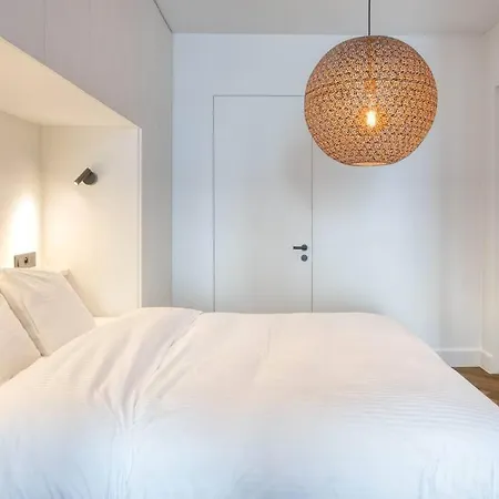 Seaside Apartment For 6 With Parking In Knokke * Кнокке-Хейст