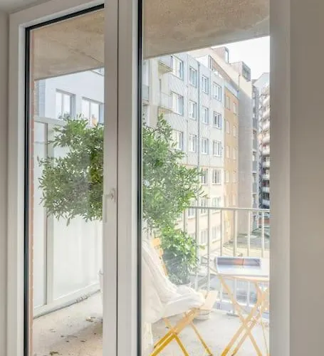 아파트 Seaside Haven For 6 With Parking In *