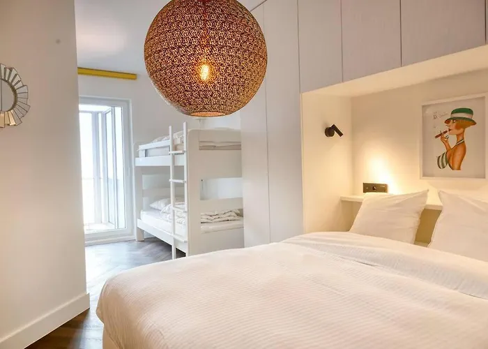 Seaside Haven For 6 With Parking In 아파트 크노케-하이스트