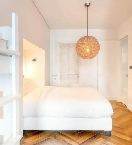 Seaside Haven For 6 With Parking In 아파트 크노케-하이스트