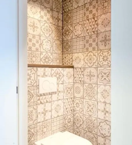 Seaside Haven For 6 With Parking In 아파트 크노케-하이스트